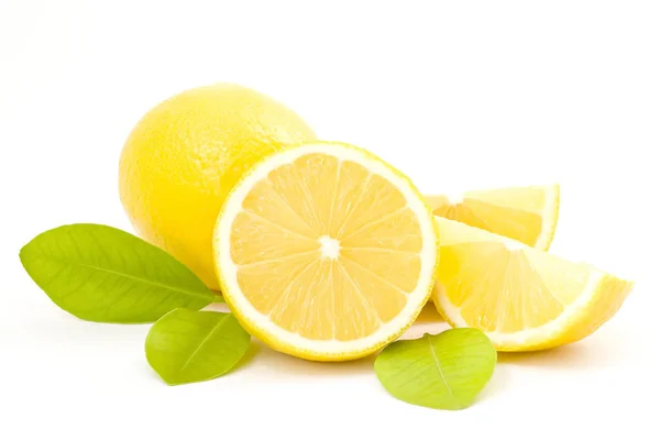Pezzi Limone Sfondo Bianco — Foto Stock