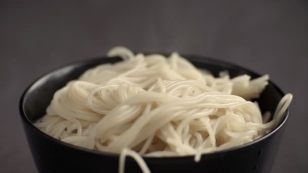 Hot steaming spaghetti — Stock Video