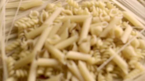 Sammansättningen av olika typer av pasta — Stockvideo
