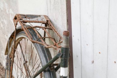 çürüme ve pas, antika eski kırık bisiklet