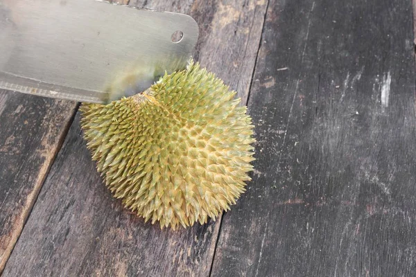 Durian Faca Descascada Frutas Chão Mesa Madeira Com Espaço Cópia — Fotografia de Stock