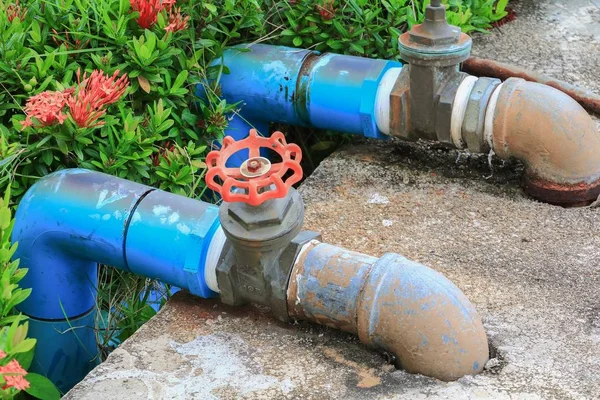 Water Valve Plumbing Steel Rust Old Tap Pipe Joint — Stock Photo, Image