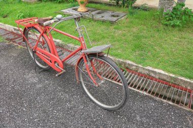 Bisiklet kırmızı Klasik vintage eski kopya alanı olan güzel metin ekleme