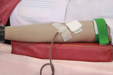 Kan verici kol enjeksiyon seçin odak alan sığ derinliği ile.