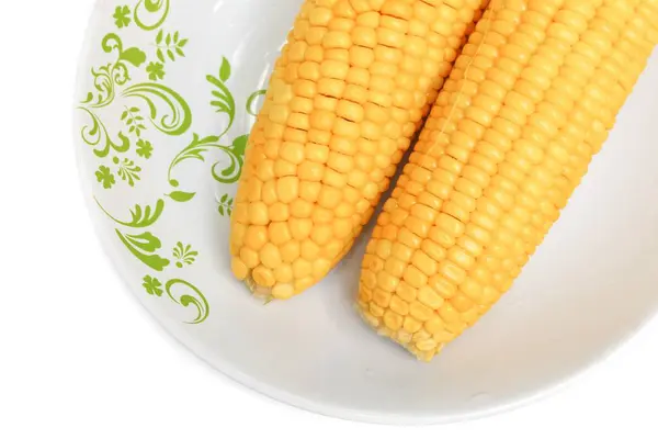 Kukuřice Vařené Detailní Záběr Desku Bílém Pozadí — Stock fotografie
