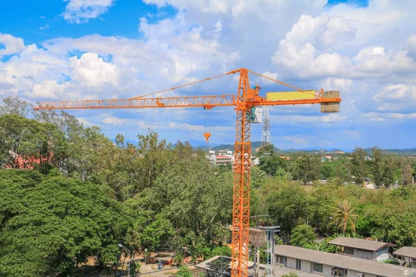 Torre Indústria Guindaste Edifícios Construção Local Fundo Céu — Fotografia de Stock