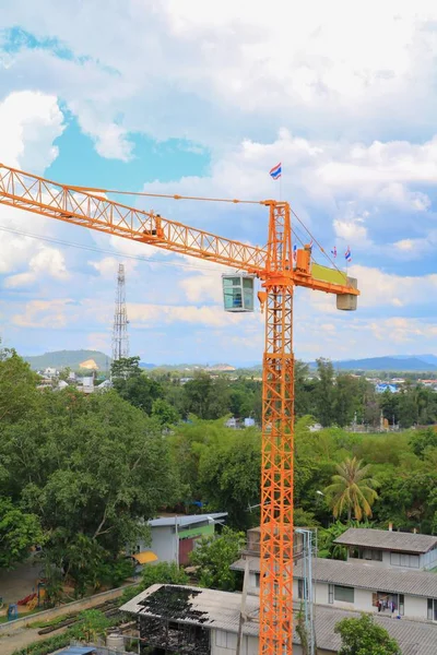 Torre Indústria Guindaste Edifícios Construção Local Fundo Céu — Fotografia de Stock