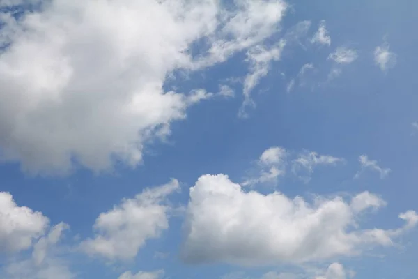 Błękitne Niebo Chmury Jasny Piękny Sztuka Natura Kopia Miejsce Dodawanie — Zdjęcie stockowe