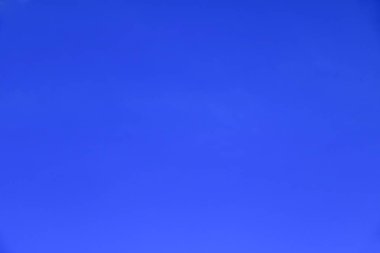 Mavi gökyüzü arka plan kopya alanı ile güzel metin ekleme