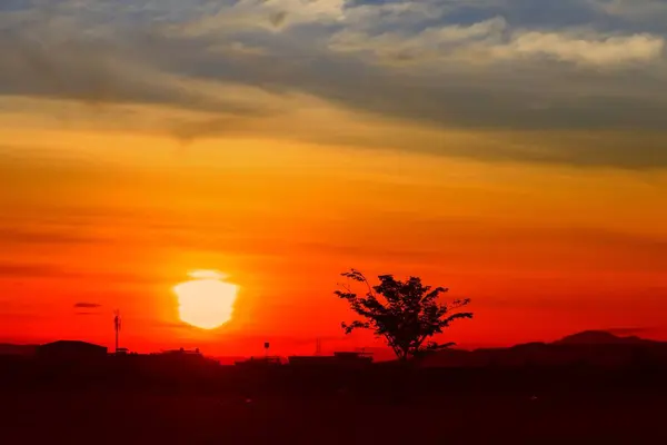 Puesta Del Sol Hermoso Paisaje Colorido Cielo Azul Noche Naturaleza — Foto de Stock