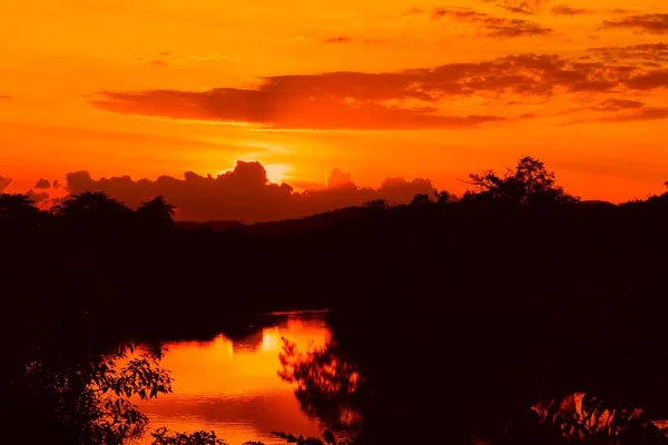 Sunset Beautiful Colorful Landscape Silhouette Tree Water Reflexion Sky Twilight — Stock Photo, Image