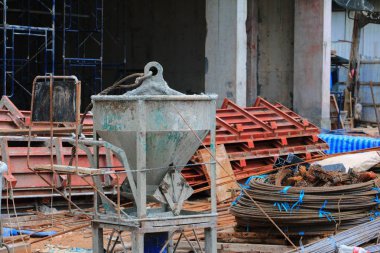 Vinç kovası Mikser konteyner çimento inşaat site işyeri binasında