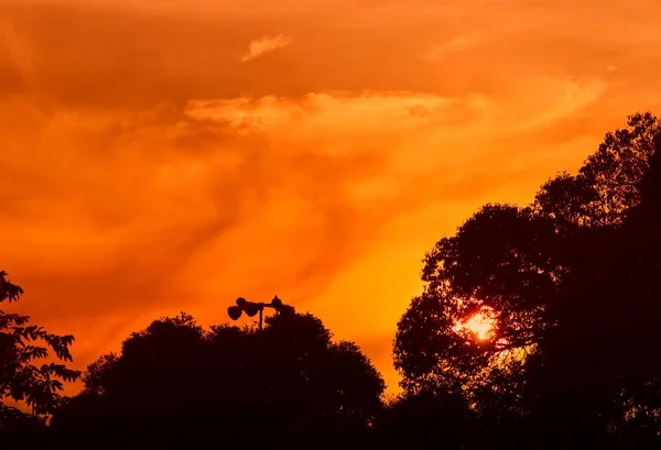 Sonnenuntergang Schöne Bunte Landschaft Und Silhouette Baum Himmel Dämmerung Zeit — Stockfoto