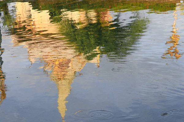 Water Reflection Landscape Public Park Blue Sky Background — Stock Photo, Image