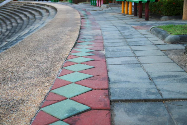 Διάδρομος Πέτρα Χρώμα Μπλοκ Τσιμέντου Στο Πάρκο Και Αντίγραφο Χώρο — Φωτογραφία Αρχείου