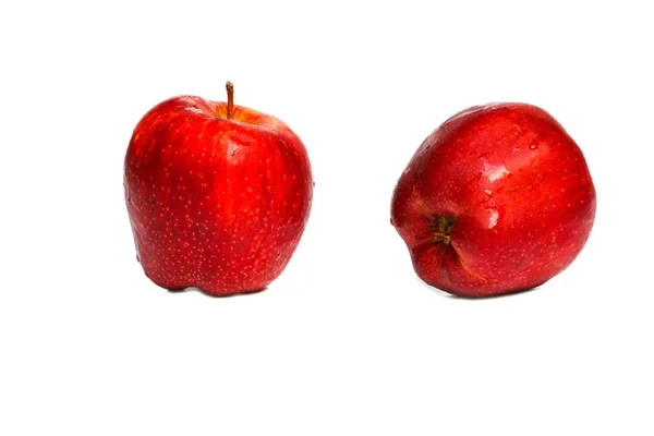 Jabłko Czerwony Dwa Kapać Woda Białym Tle Kopia Miejsce Dodaj — Zdjęcie stockowe