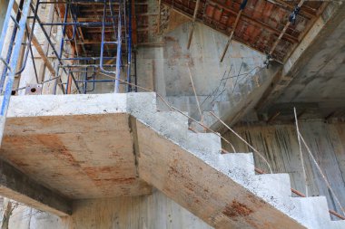 Bina inşaat site işyerinde merdiven