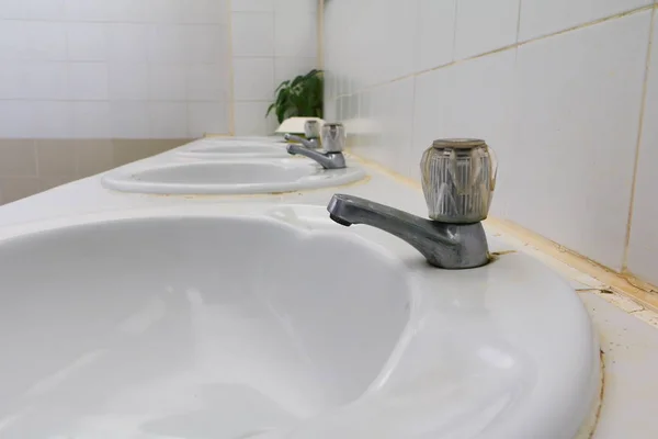 Chrome Faucet Old White Sink Bathroom — стоковое фото