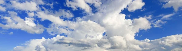 Panorama Himmel Und Wolken Sommerzeit Schöner Hintergrund — Stockfoto