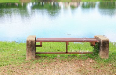 Eski sandalye riverside Parkı