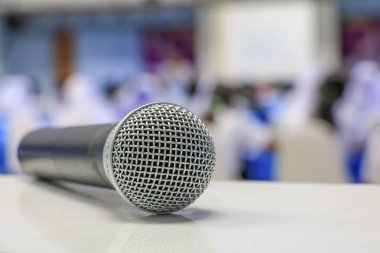 Oda Seminer Toplantı masasında kablosuz mikrofon: seçin odak alan sığ derinliği.