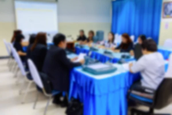 Foco turvo, conferência de seminário de finanças de negócios em reunião — Fotografia de Stock