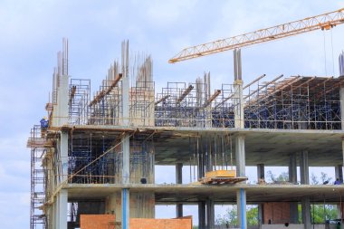 yüksek büyük inşaat sitedeki şehir geliştirmek ve çalışma vinç