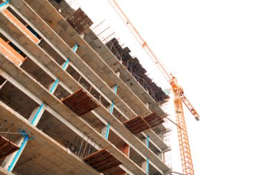 yüksek büyük inşaat sitedeki şehir geliştirmek ve çalışma vinç 