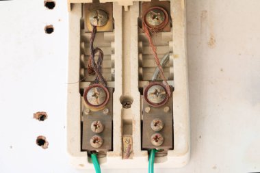  devre kesici tehlike eski