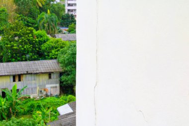 yüksek çatlaklar ile bina dışında duvar Çimento-Beton Sanayi doku