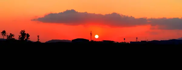 Panorama view sunset in sky beautiful colorful landscape — Stock Photo, Image