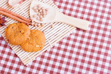 kaşığı baharat ahşap bambu ve masa örtüsü ile tahıl tanımlama 