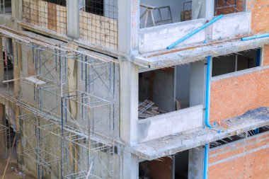 geliştirmek şehirde yüksek büyük bina şantiye