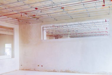 Çalışma metal yapı alçı panoları yüklemeden önce çerçeveler