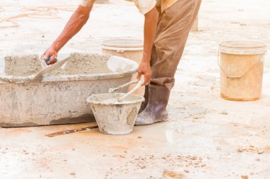 inşaat işçileri onarım zemin sıva edildi 