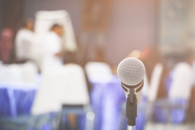 bir stand toplantı oda iç kablosuz mikrofon 