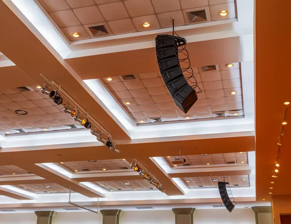 Loudspeaker sound system hang ceiling in meeting room — Stock Photo, Image