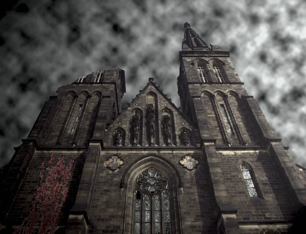 Foto Postapocalittica Alterata Della Cattedrale Danneggiata — Foto Stock