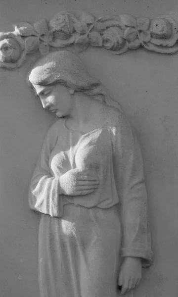 흑인과 Sviadnov 공화국에 묘지에 여자의 — 스톡 사진