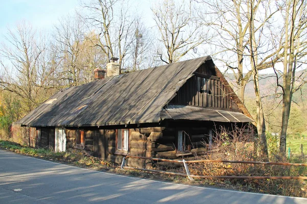 Bir Eski Ahşap Evi Prazmo Çek Cumhuriyeti Için Editoryal Fotoğraf — Stok fotoğraf