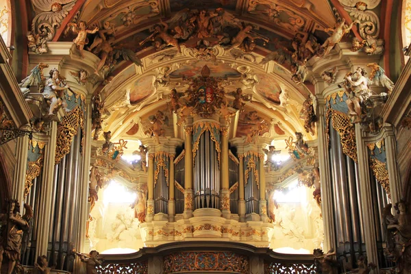 Interior Basílica Con Órgano Tubo Hermosas Estatuas Barrocas Pinturas Olomouc — Foto de Stock