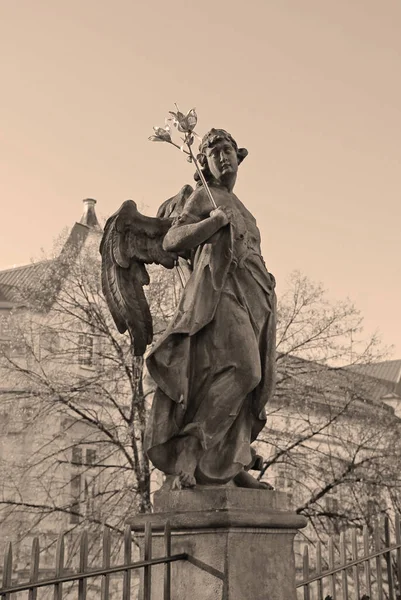 Foto Editorial Antiga Estátua Anjo Tons Ocre Frydek Mistek República — Fotografia de Stock