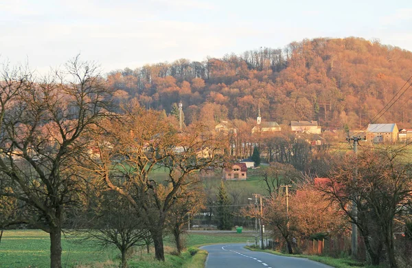 Blick Auf Das Dorf Hukvaldy Abendlicht Herbst Tschechische Republik — Stockfoto
