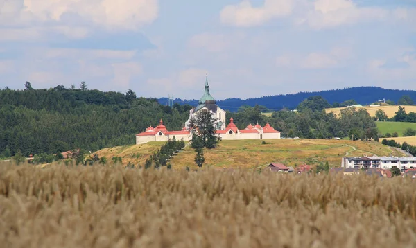 Paisagem Com Igreja Velha Protegida Pela Unesco Zdar Nad Sazavou — Fotografia de Stock