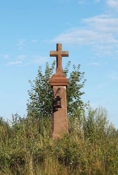 Vecchia Croce Con Lanterna Tra Piante Ledecko Repubblica Ceca — Foto Stock
