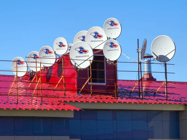 Gadijevo Rússia Maio 2018 Muitas Antenas Parabólicas São Instaladas Telhado — Fotografia de Stock