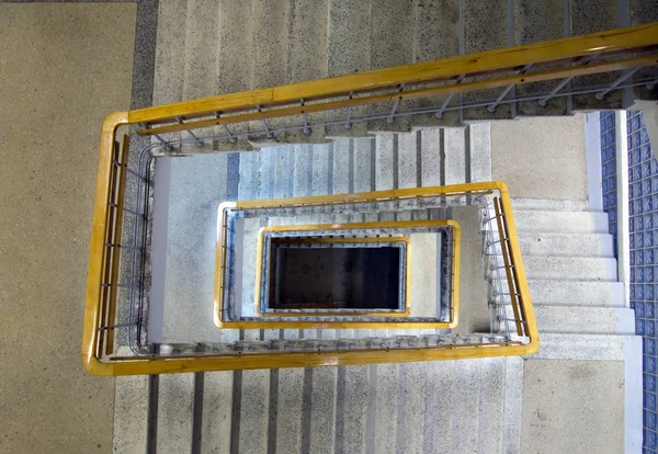 Лестницы Форме Прямоугольной Спирали — стоковое фото