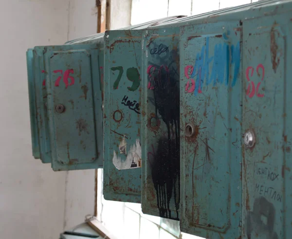 Old Spoiled Mailboxes Stairwell — Stock Photo, Image