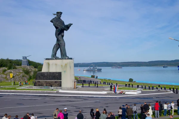 Severomorsk Russie Juillet 2010 Monument Aux Héros Severomorsk Défenseurs Cercle — Photo