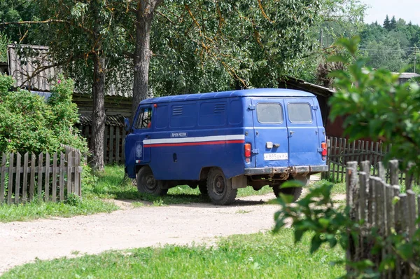 Smolensk Oroszország Július 2011 Postai Oroszország Autó Áll Egy Földúton — Stock Fotó